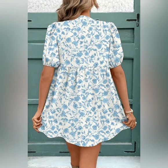 Floral Blue and White Dress with Bow - Picture 2 of 2